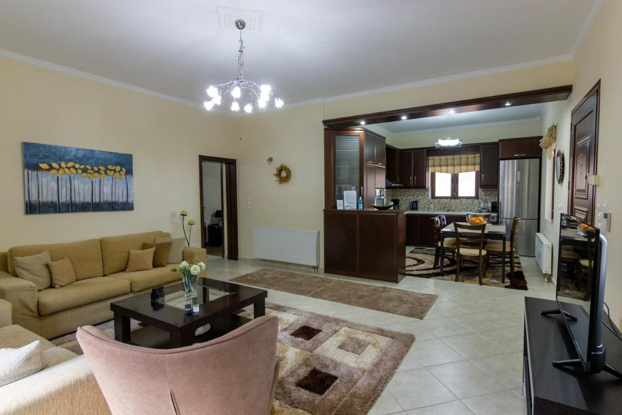 Апартаменти Katerina & Elia'S Family House Леонідіон Екстер'єр фото
