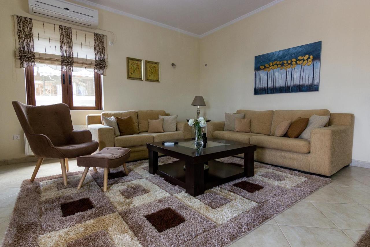 Апартаменти Katerina & Elia'S Family House Леонідіон Екстер'єр фото