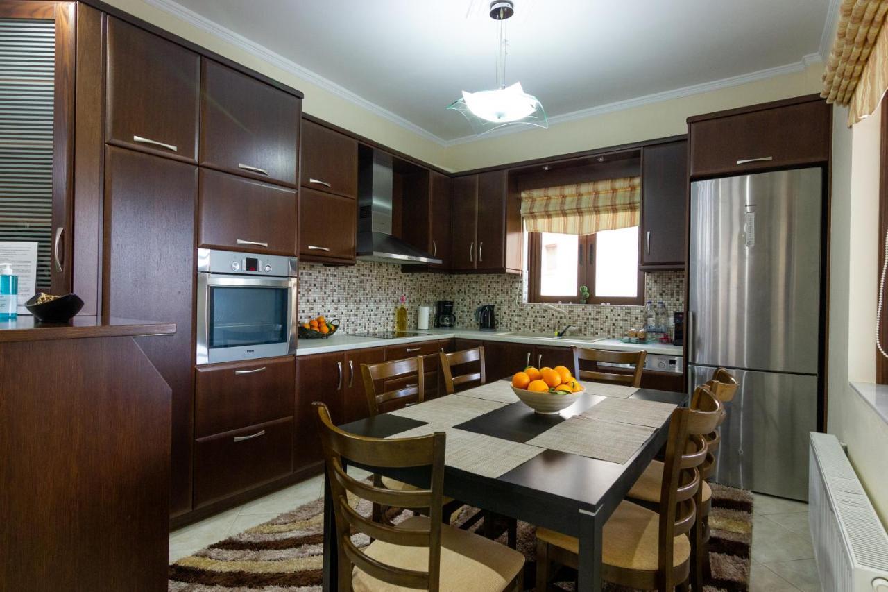 Апартаменти Katerina & Elia'S Family House Леонідіон Екстер'єр фото
