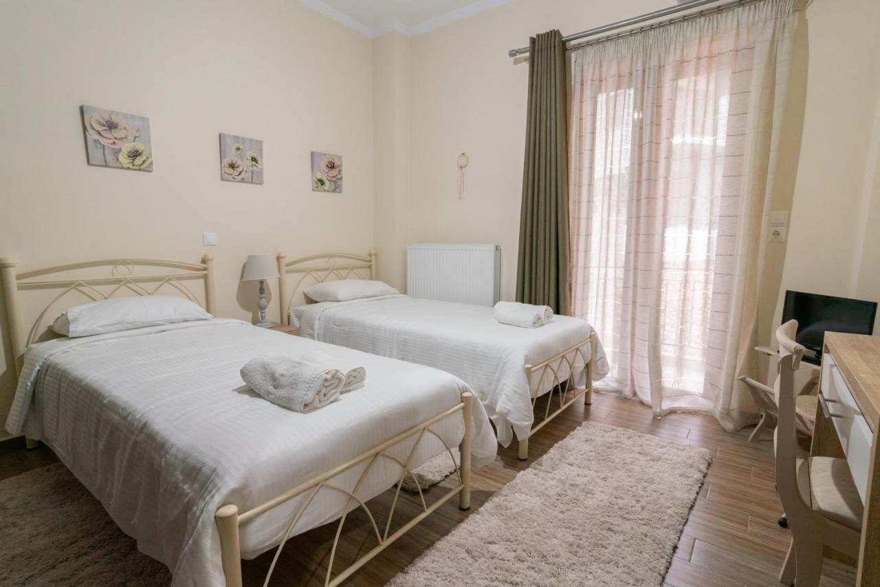 Апартаменти Katerina & Elia'S Family House Леонідіон Екстер'єр фото