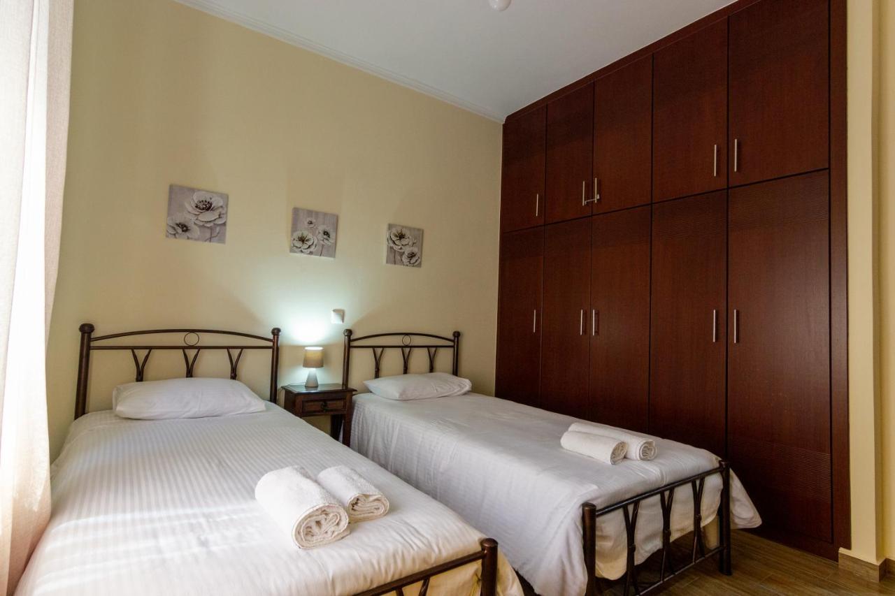 Апартаменти Katerina & Elia'S Family House Леонідіон Екстер'єр фото